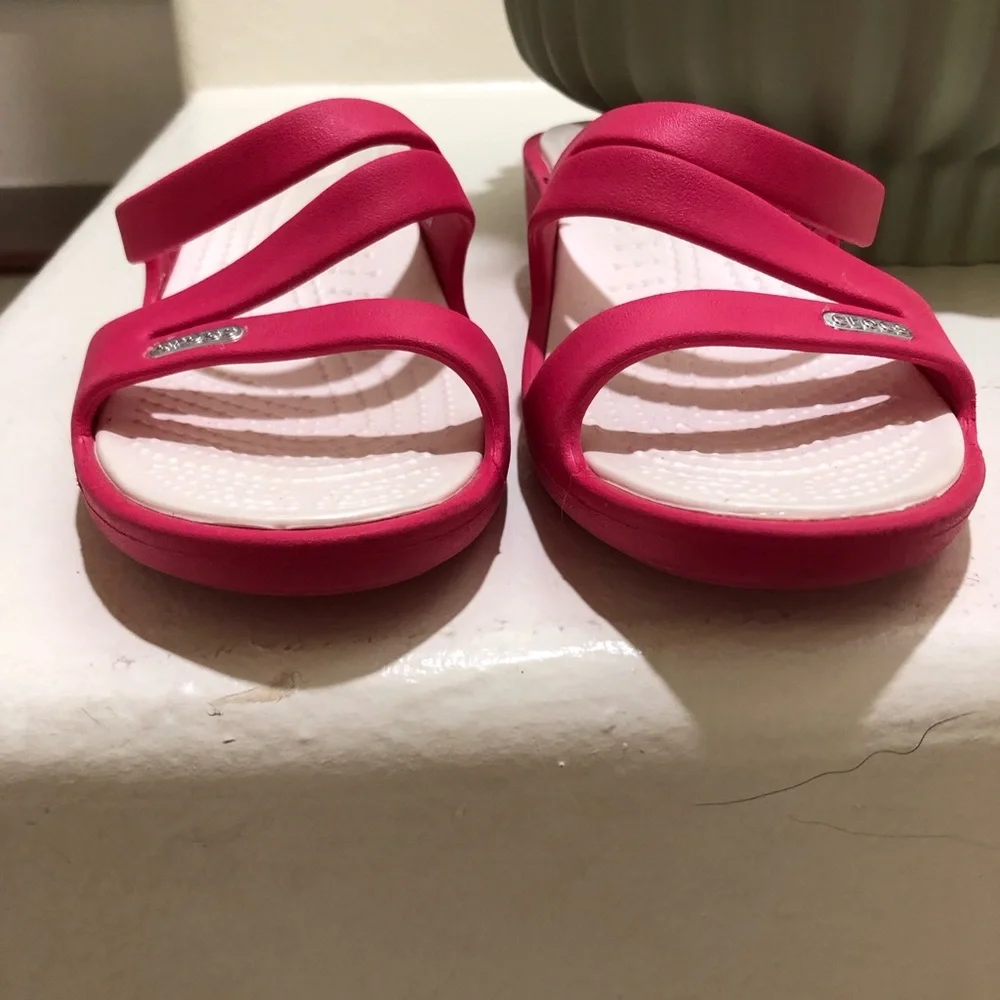 CROCS Patricia Wedge Sandals Vibrant Pink - Picture 3 of 6